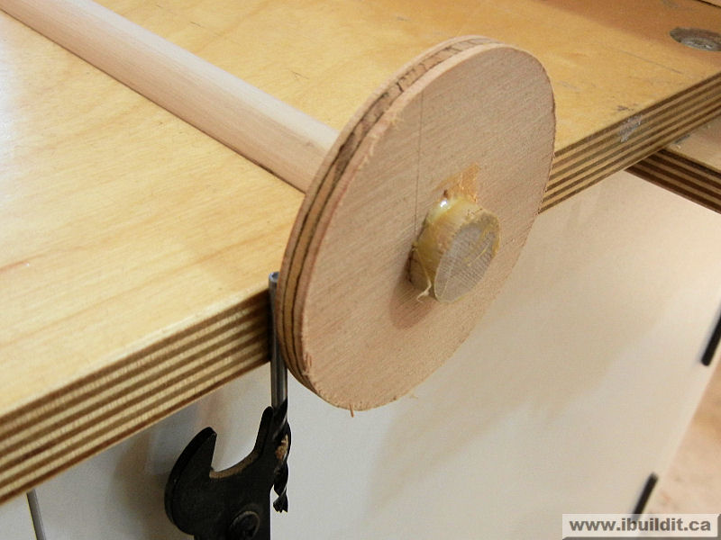 Cutting Wooden Threads IBUILDIT.CA